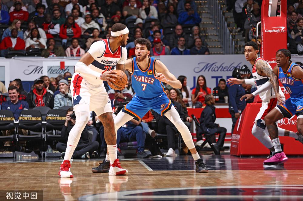 他似乎都顯 他似乎都顯