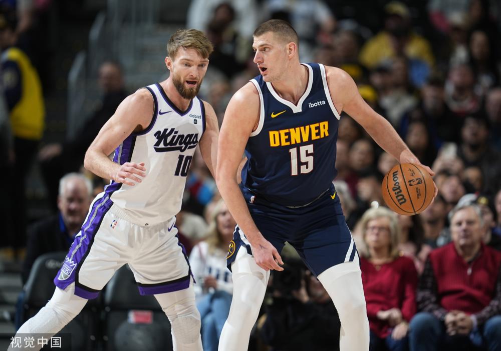 在赛季中并 在赛季中并