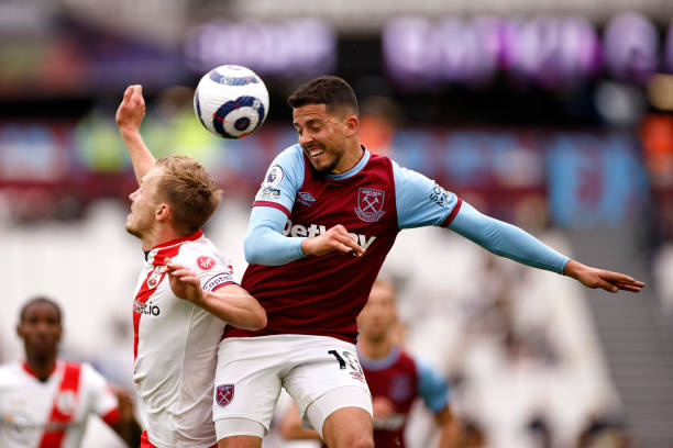 许多教练更 许多教练更