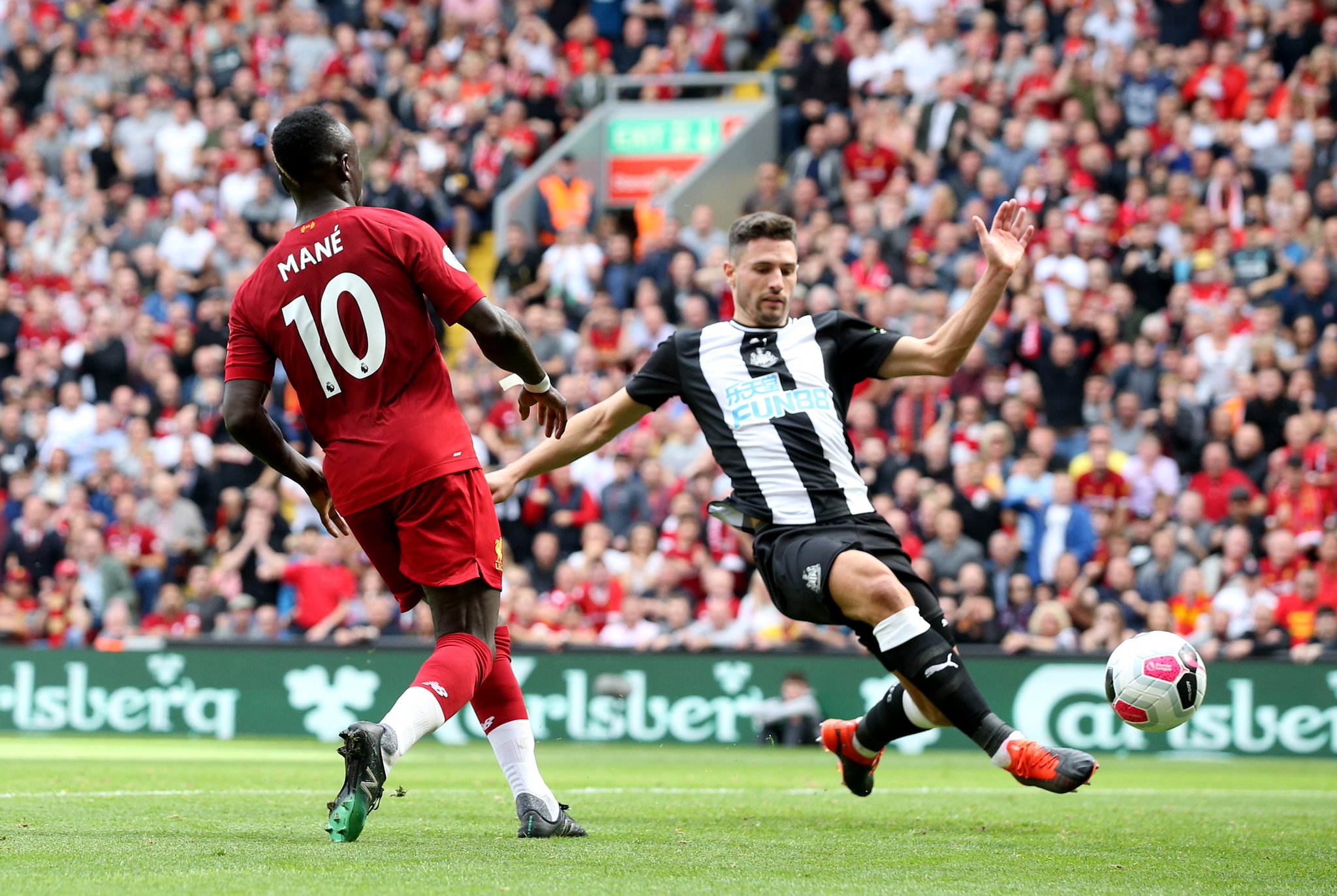 国足只有惊 国足只有惊